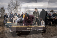NEWS - Ukraine-Krieg: Begräbnis für Opfer des russischen Angriffs in Borodjanka