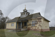 Charred houses, cratered lawns and an epic clean-up on road to Chernihiv