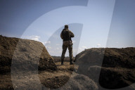 Fortress Zaporizhzhia prepares to fight as war closes in