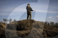 Fortress Zaporizhzhia prepares to fight as war closes in