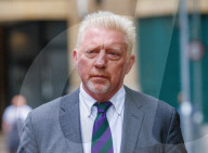 PEOPLE - Verurteilung von Boris Becker: Mit ernster Miene am Freitag vor dem Gerichtsgebäude