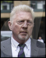 PEOPLE - Verurteilung von Boris Becker: Mit ernster Miene am Freitag vor dem Gerichtsgebäude