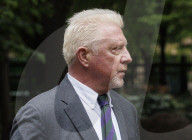 PEOPLE - Verurteilung von Boris Becker: Mit ernster Miene am Freitag vor dem Gerichtsgebäude
