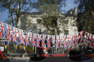 FEATURE - Buntes Treffen der Kanalboote in West London
