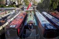 FEATURE - Buntes Treffen der Kanalboote in West London