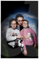 NEWS - Ukraine-Krieg: Porträts von Frauen und Kindern, die aus der Ukraine geflohen sind
