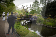 Regentís Park, Queen Martyís Garden, London, Great Britain 
2nd May 2022 

Bank Holiday Monday 2nd may 2022 - people enjoy the warm weather at Regentís Park, in London.