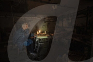 NEWS - Ukraine-Krieg: Bewohner leben immer noch in Wohnungen am Rande von Charkiw