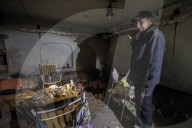 NEWS - Ukraine-Krieg: Bewohner leben immer noch in Wohnungen am Rande von Charkiw