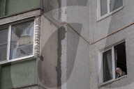 NEWS - Ukraine-Krieg: Bewohner leben immer noch in Wohnungen am Rande von Charkiw