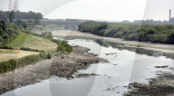 NEWS - Indien: Der Fluss Yamuna in Delhi ist ausgetrocknet