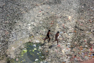 NEWS - Indien: Der Fluss Yamuna in Delhi ist ausgetrocknet