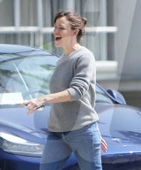 PREMIUM EXCLUSIVE Jennifer Garner Looks Ecstastic Amid Rumors Of Engagement 