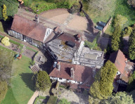 PEOPLE - Adele gibt Pläne für Londoner "Mega-Villa" auf