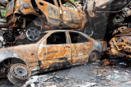 NEWS - Ukraine-Krieg: Im Krieg zerstörte Autos in Irpin