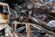 NEWS - Ukraine-Krieg: Im Krieg zerstörte Autos in Irpin