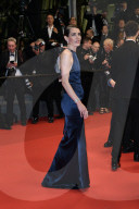 ROYALS - Charlotte Casiraghi und ihr Ehemann Dimitri Rassam an Filmpremiere in Cannes