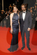 ROYALS - Charlotte Casiraghi und ihr Ehemann Dimitri Rassam an Filmpremiere in Cannes
