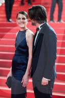 ROYALS - Charlotte Casiraghi und ihr Ehemann Dimitri Rassam an Filmpremiere in Cannes