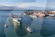 NEWS -  Der Flugzeugträger HMS Prince of Wales verlässt die Marinebasis in Portsmouth zu einem NATO Einsatz