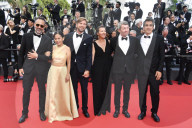 FILMFESTIVAL CANNES 2022 -  Regisseur Ruben Ostlund posiert mit der Goldenen Palme fÃ¼r den Film 'Triangle of Sadness'