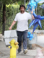 PREMIUM EXCLUSIVE Christian Bale Totes Pet Carrying Case And Balloons For Children's Birthday Party