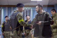 NEWS - Ukraine-Krieg: Der ukrainische Präsident Zelenskyy reist an die Front in der Region Charkiw