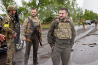 NEWS - Ukraine-Krieg: Der ukrainische Präsident Zelenskyy reist an die Front in der Region Charkiw