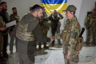 NEWS - Ukraine-Krieg: Der ukrainische Präsident Zelenskyy reist an die Front in der Region Charkiw