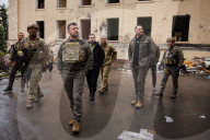 NEWS - Ukraine-Krieg: Der ukrainische Präsident Zelenskyy reist an die Front in der Region Charkiw