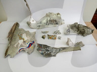 NEWS - Ukraine-Krieg: Kunststudenten aus Lwiw verwandeln russische Raketensplitter in Kunstwerke