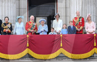ROYALS - Platinum Jubilee: Die Royals auf dem Balkon