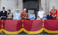 ROYALS - Platinum Jubilee: Die Royals auf dem Balkon