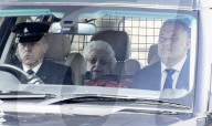 ROYALS - Platinum Jubilee: Die Königin bei ihrer Rückkehr vom Buckingham Palast zum Schloss Windsor