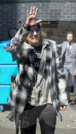 PEOPLE - Johnny Depp auf dem Weg zum Soundcheck in Glasgow
