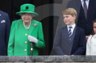 ROYALS - Platinum Jubilee: Zum Abschluss winkt die Queen 