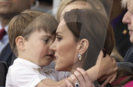 ROYALS - Platinum Jubilee: Zum Abschluss winkt die Queen 
