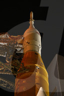 NEWS - Die NASA bringt die SLS-Rakete zu ihrem Startkomplex im Kennedy Space Center