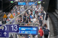 NEWS - Neun-Euro-Ticket am Pfingstwochenende: Volle Bahnsteige und keine Fahrradmitnahme am Hamburger Hauptbahnhof