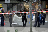 NEWS - Fahrzeug fährt in Berlin in Menschengruppe: Ein Toter, mehrere Verletzte am Breitscheidplatz