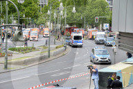NEWS - Fahrzeug fährt in Berlin in Menschengruppe: Ein Toter, mehrere Verletzte am Breitscheidplatz