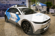 NEWS -  Ein autonomes Fahrzeug der Stufe 4 fährt in Gangnam in Seoul