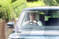 ROYALS - Prinz Andrew kommt auf Schloss Windsor an