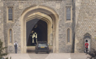 ROYALS - Prinz Andrew kommt auf Schloss Windsor an