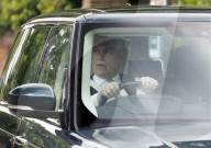 ROYALS - Prinz Andrew kommt auf Schloss Windsor an