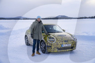 FEATURE - BMW kündigt neue Generation von Elektro-Minis an