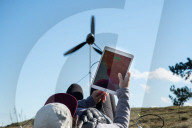 FEATURE - Überall Strom bei Wind: 
Ein kanadisches Start-up hat eine tragbare Windturbine entwickelt
