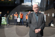 NEWS - GB: Eisenbahner-Gewerkschaftsboss MICK LYNCH am ersten Tag des landesweiten Bahnstreiks