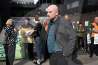 NEWS - GB: Eisenbahner-Gewerkschaftsboss MICK LYNCH am ersten Tag des landesweiten Bahnstreiks