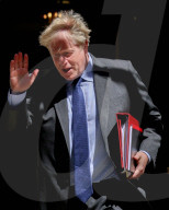 Boris Johnson leaves No10 for PMQs